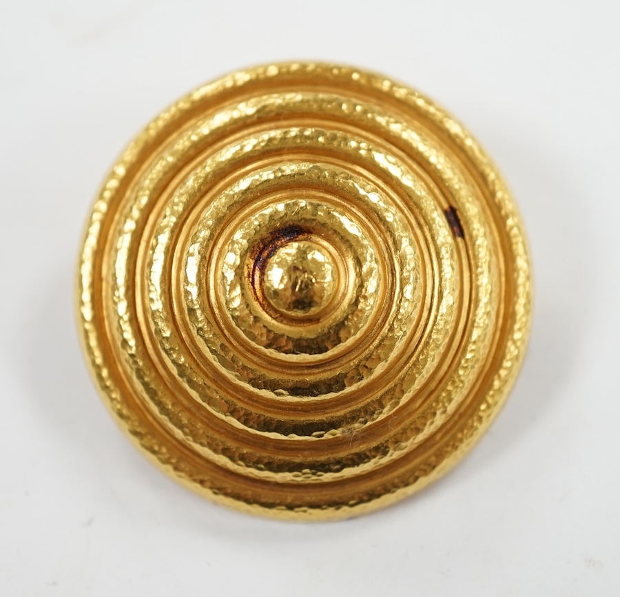 A modern Greek 18k domed circular whorl brooch, 46mm, 21.8 grams. Condition - fair to good